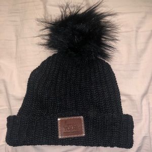 LYM Pom beanie